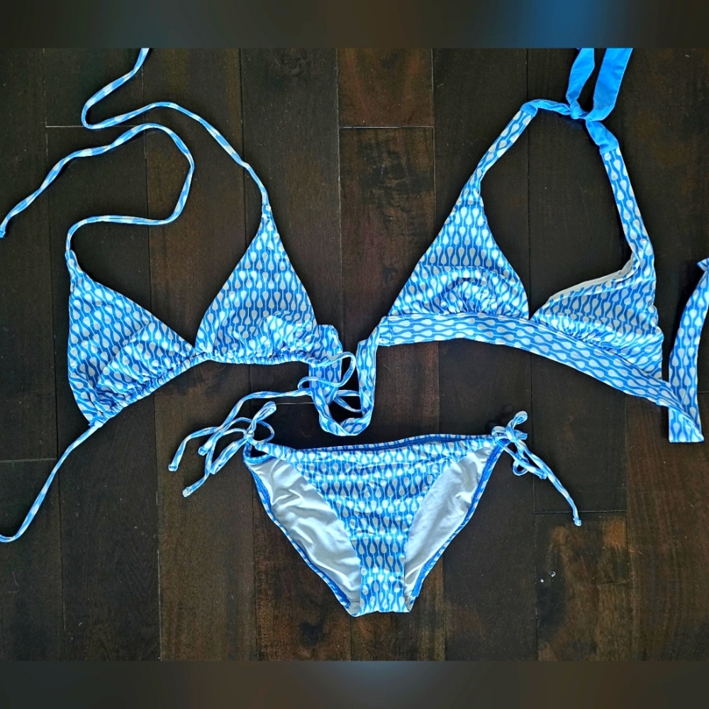 Vintage Swim 2 Tops 1 Bottom Size M